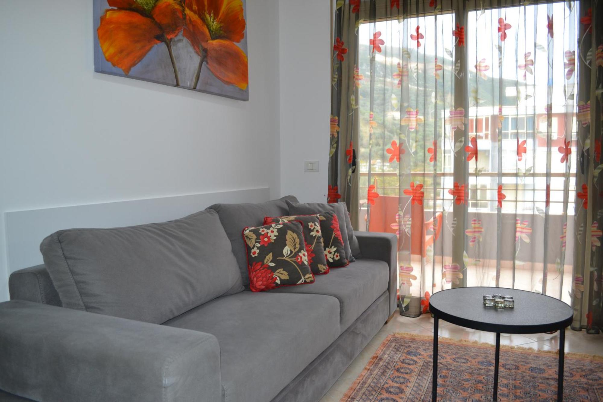 Flowers & Green 2 Bedrooms Apartment & Box Garage Влёра Экстерьер фото